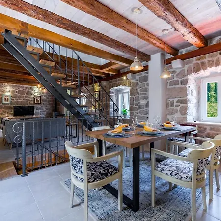 Konavoski Miri فيلة Gruda