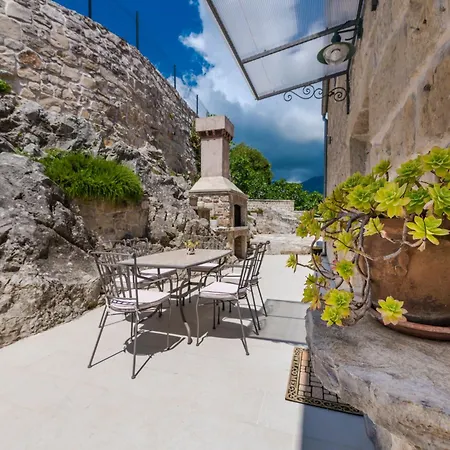 Konavoski Miri فيلة