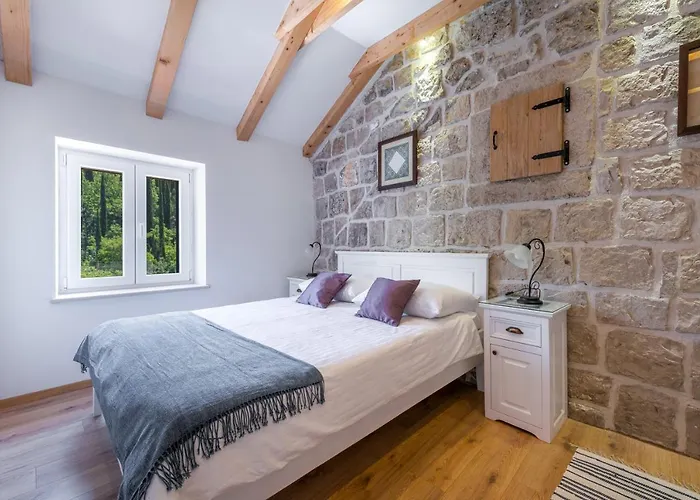 Konavoski Miri 그루다